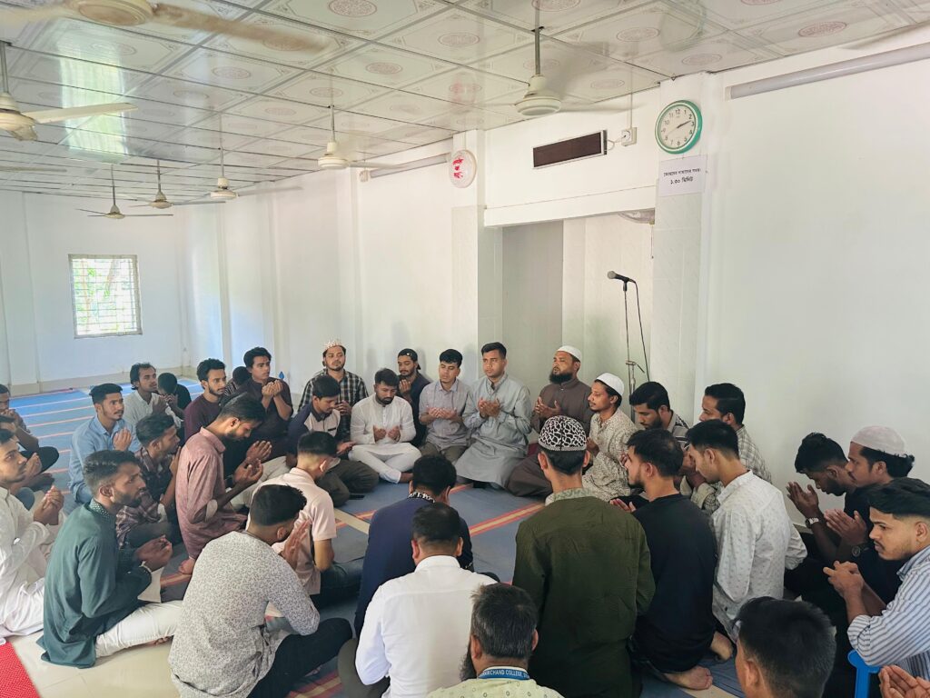 বেগম খালেদা জিয়ার ৮০তম জন্মদিন উপলক্ষে এমসি কলেজ ছাত্রদলের দোয়া মাহফিল